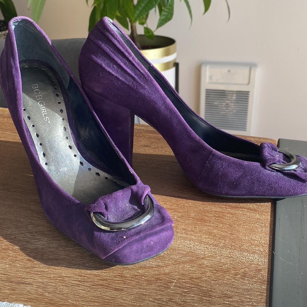 BCBGIRLS | velvet purple suede heels